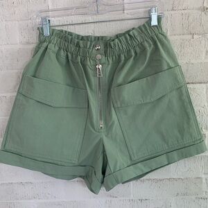 Blush Boutique Green elastic Waist Cargo Shorts Size Large